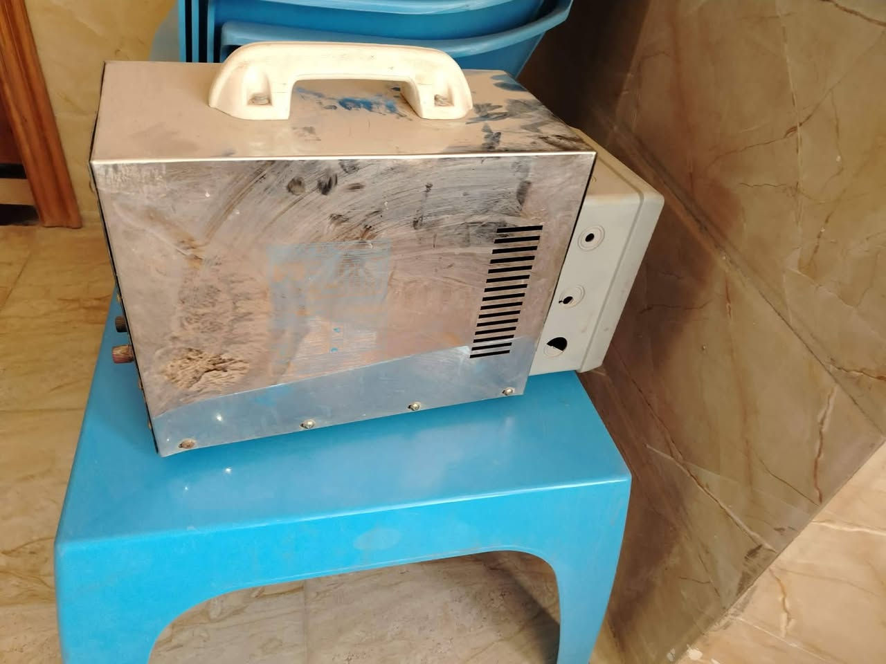 للبيع محوله  ترهم للسبالت وللمنازل جديده مستخدمه شهر شغاله فقط السعر ٣٥٠ وبيها مجال


**إذا كنت صاحب هذا الإعلان وتريد حذفه لأي سبب، رجاءا أرسل رسالة إلى الدعم الفني**