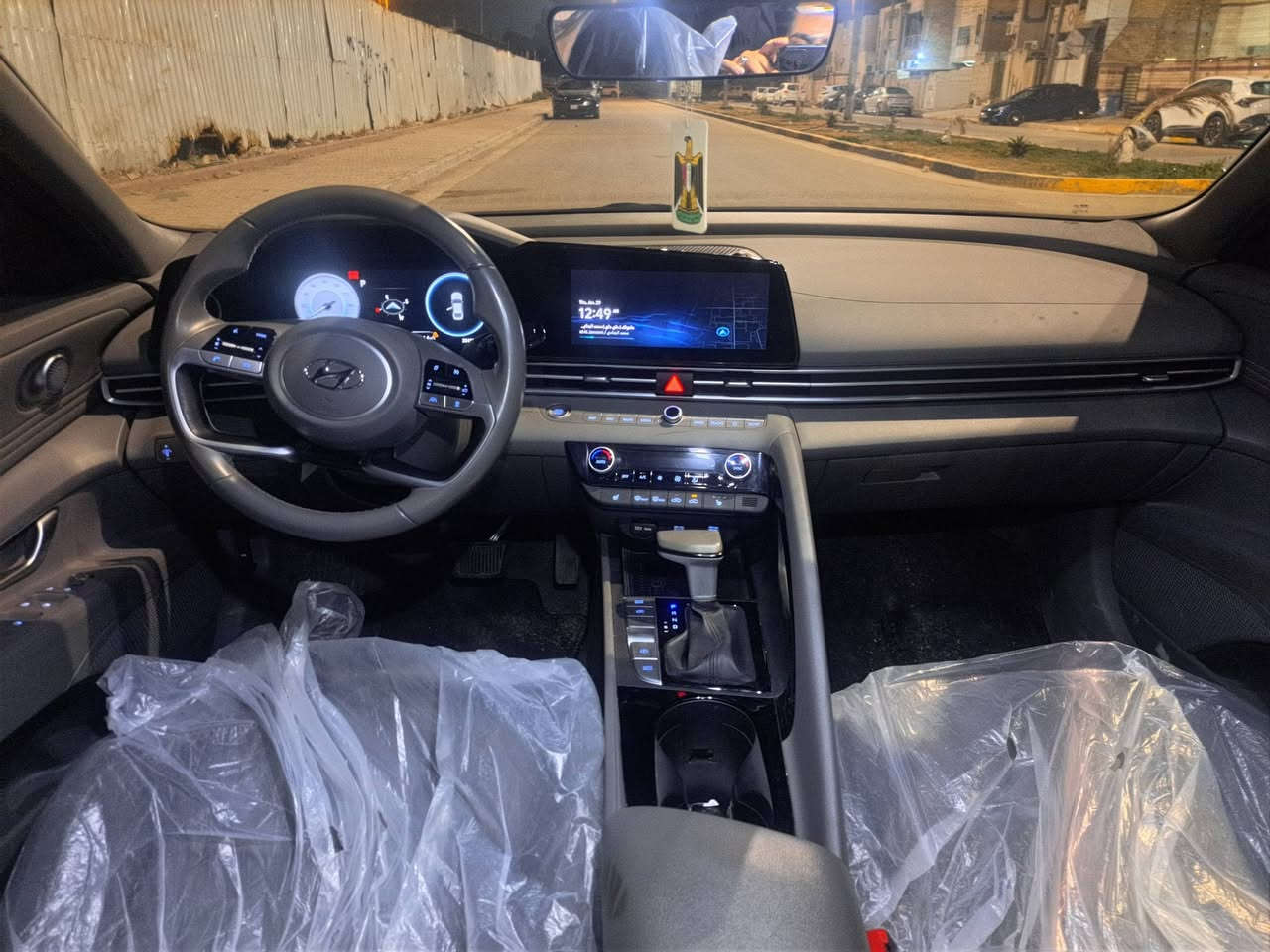 السلام عليكم الانتره للبيع موديل 2023 السياره فول مواصفات ما عده الفتح السياره ماشيه 30 im السياره ما ناقصه شي صور الحادث بالمنشور السعر 148 بيه مجال قليل مكاني الكاظميه رقمي ***********
