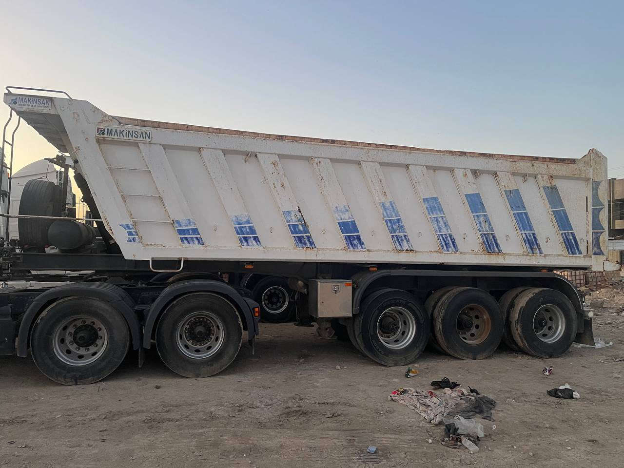 السلام عليكم عربانه ماكنيسان 2015 تخم تاير ذرعه ٢٩ متر  السعر ٢١٥ وبيه مجال.                                                                     الاستفسار الاتصال على الرقم ‭٠٧٧١ ٦٧٠ ٧٥١٠‬
