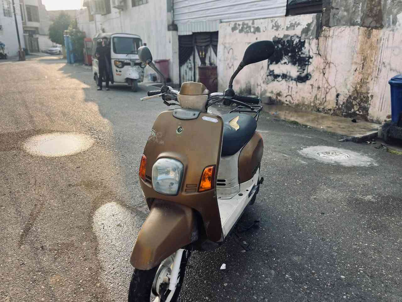 السلام عليكم
بوليسي رمبه كابريتر للبيع او مراوس بگير 
دراجه نضيفه وگدام العين كفرات كلها مختمه بيها نقوصات بسيطه 
سلف هندر كله شغال عداد كيلو متر شغال
مكينه ناعمه ممفتوحه
سعرها 525 وماكو بوليسي بهيجي سعر
مكانها ديالى جسر خرنابات 
***********
