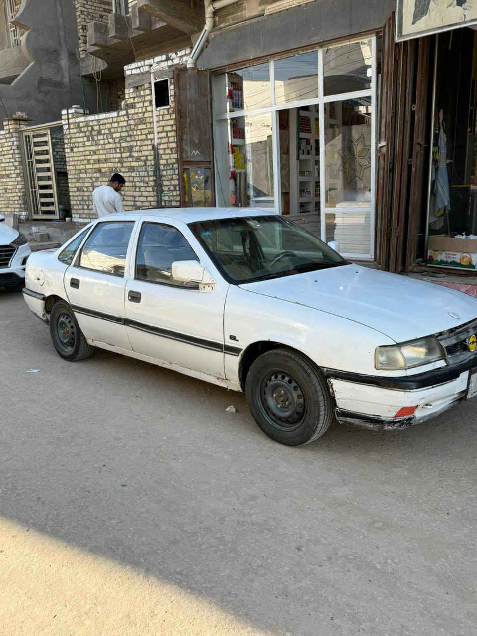 السلام عليكم
اوبل فيكترا موديل 91

مكينه شرط لاتنقيص ولا بخار

تخم تاير جديد وباتري جديد كهربائيات كلها شغاله سياره مشط ستيرن كير شرط حداديه جديده سياره كامله من كل نقص  رقم كربلاه  بسمي   سنويه 2027  مكانها الدوانيه الحمزه الشرقي 

السعر 22 وبيها مجال قليل حك الجيه الا ستفسار الاتصال 
*********** مامتواجد عل الفيسبوك
