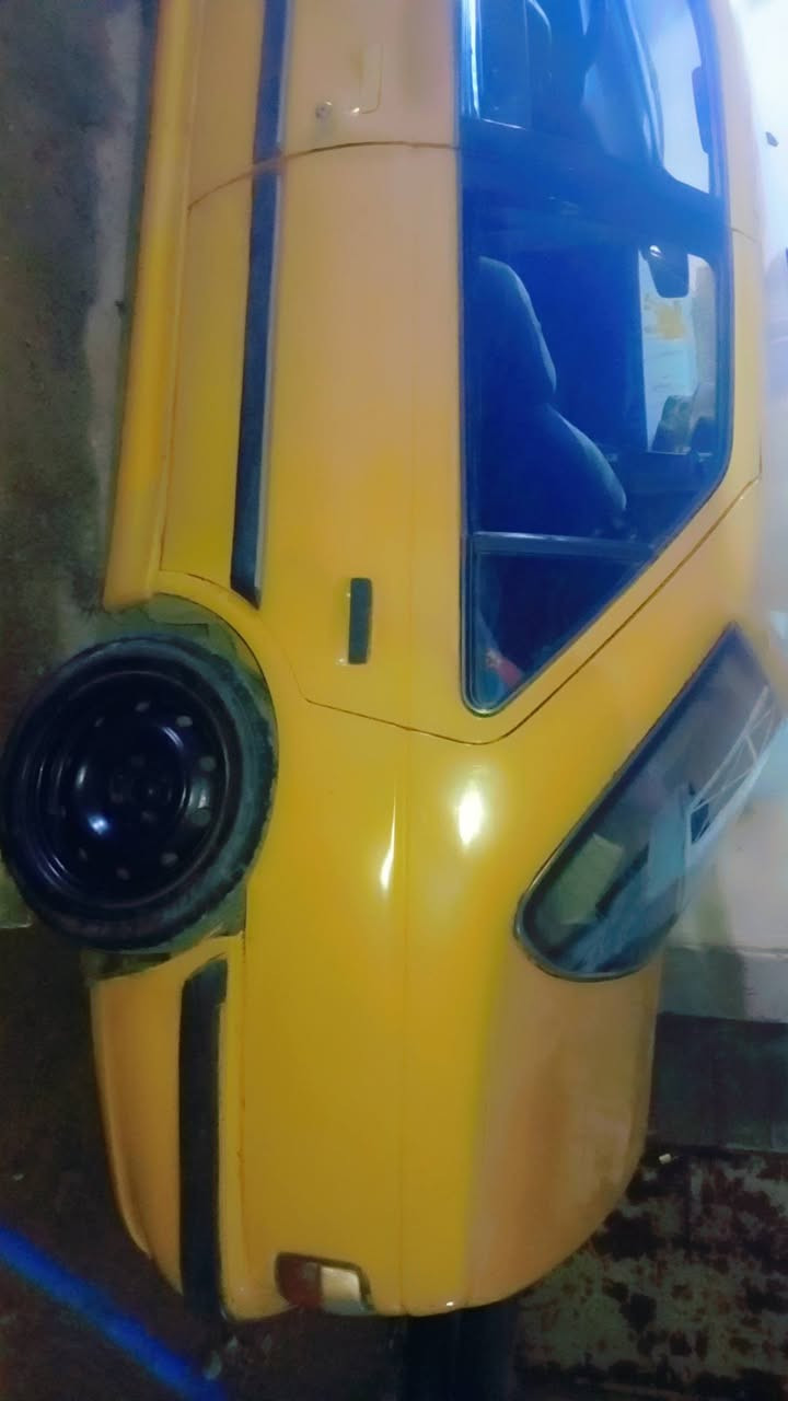 السلام عليكم ورحمه الله وبركاته سيارة بيجو بارص موديل 11رقم بصرة صدامي سنوية عضم عاج مكينة وكير جدد حدادية وتخم تاير نضيفات بدون راعي اتكفل عشائر وقانون بدون راعي اتكفل عشائر وقانون واسويلك مكاتبة بيها يعني السيارة موزيرو نقصها شباك وزوج بطاين مال الصدر موحلوات غرفتها حلوة كشرتها زينة مقبولة نضيفة يعني 
ابيعلك كوم حديد بس مكينة وكير جدد صدرها  زين تايرات زينات يرادلها اشوية ترتيبات سعرها 9ورقات بيها مجال شي بسيط 
عنواني بغداد مدينة الصدر ملاحضة 
ترايك للبصرة سيارة مقبولة مال واحد فقير يعيش بيها واطيحلك حك ترتيباتها همين وتدلل هاتف ***********
