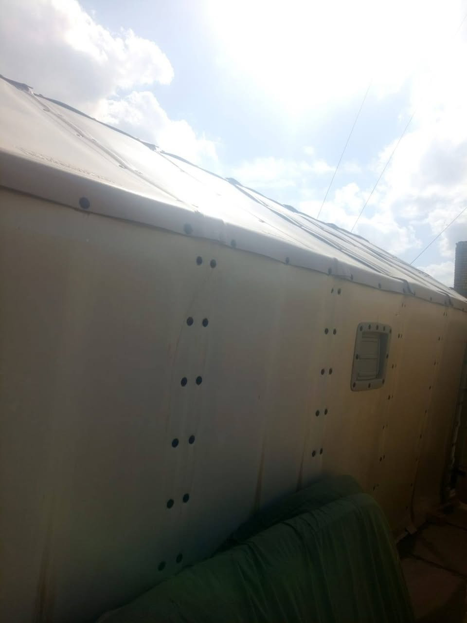 خيمة للبيع في الحسينية لتواصل ***********
