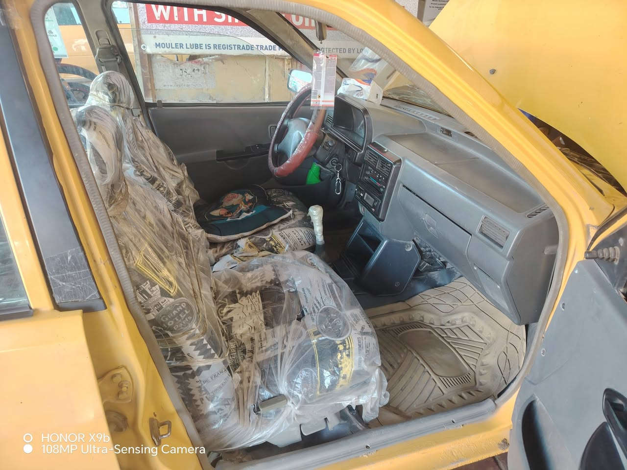 السلام عليكم بيع مستعجل سايبة ١١ السعر ٢٣ بيهة مجال محرك كير كفالة حدادية كهربائيات كفالة شواصي جهة  اليمن فقط اسم عود شخاط ومعمر العنوان بغداد المدائن رقم الجوال *********** هيئة مصفرة لل ٢٧ غرامات عليهة ٢٠٠ فقط تريد علينة تريد تستقطع من السعر
