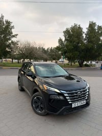 نيسان روج SV 2025 وارد امريكي ماشيه 10 الاف فقط  حادثها خلفي بدون ايرب...