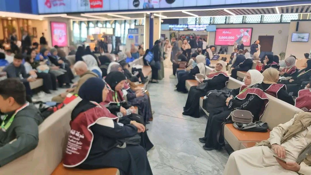 الحمدلله انطلقت كروب عمرة رمضان
برامج الشهر او برامج 15 يوم 👉🤲
انتظرونا عمرة شوال بري و جوي بعد العيد
للاستفسار *********** واتساب
