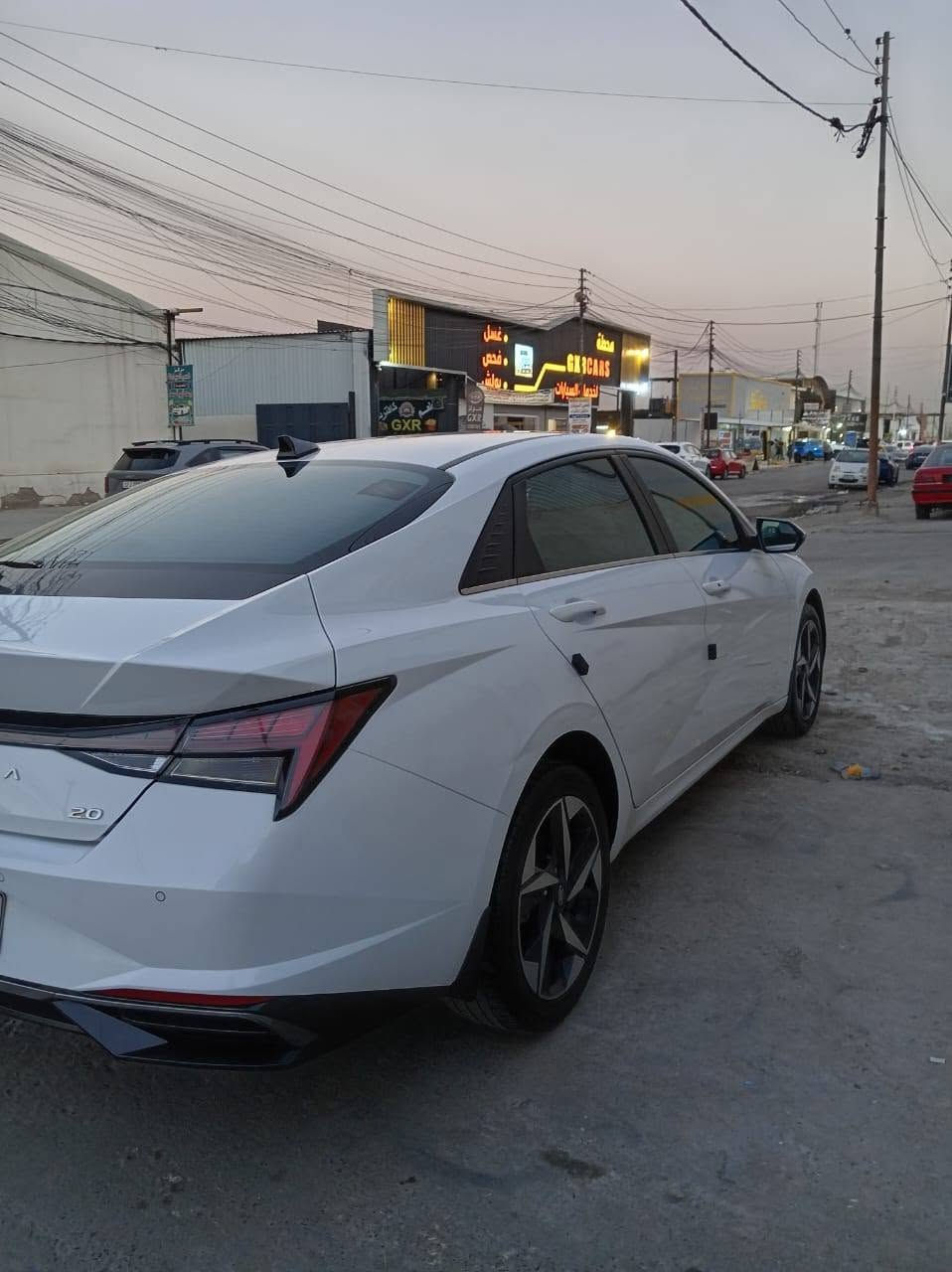 النترا ٢٠٢١ خليجي 
محرك 2000cc 
فتحة بصمة اشاير مرايات شاشة كاميرا حساسات تشغيل عن بعد قعطتين تبريد 
بدون صبغ سيارة 
ماشية ١١٤ km 
سعر ١٦٨ بيهة مجال بسيط 
*********** واتساب

