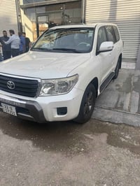 لاند كروز 2014 قطري GX ماشية 146000 بيه مكانبن بارد بسيط جدا  السيارة ...