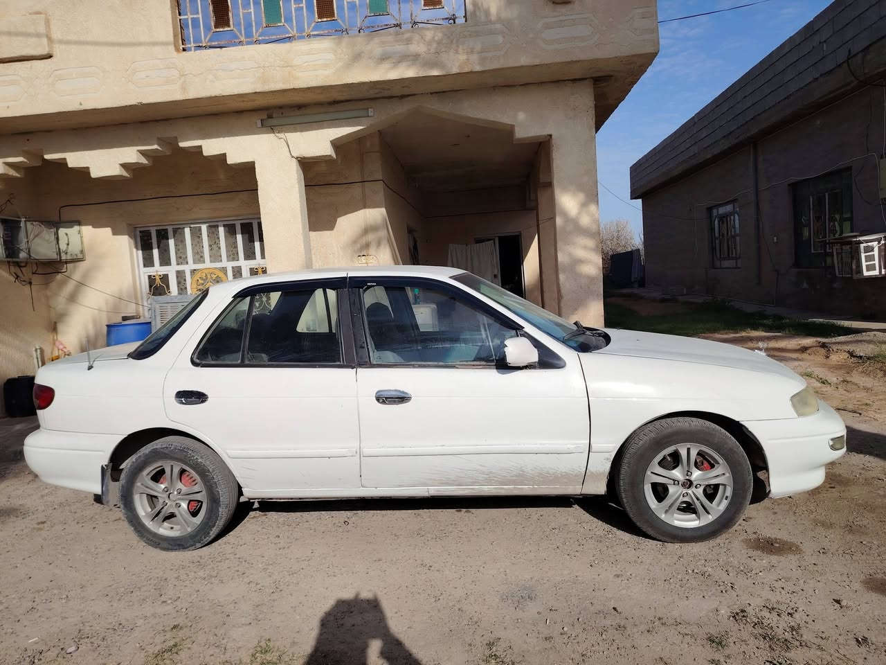 السلام عليكم للبيع سيفيا موديل 96 بغداد مشروع وطني كير ومحرك شرط صددر امامي خلفي تخم تاير كهربائيات كوله شغاله مكفوله كفاله من الضربه مصبوغه حزام للجماليه فقط السعر 33 للتصال عل رقم *********** مكان بلد ناحيه يثرب
