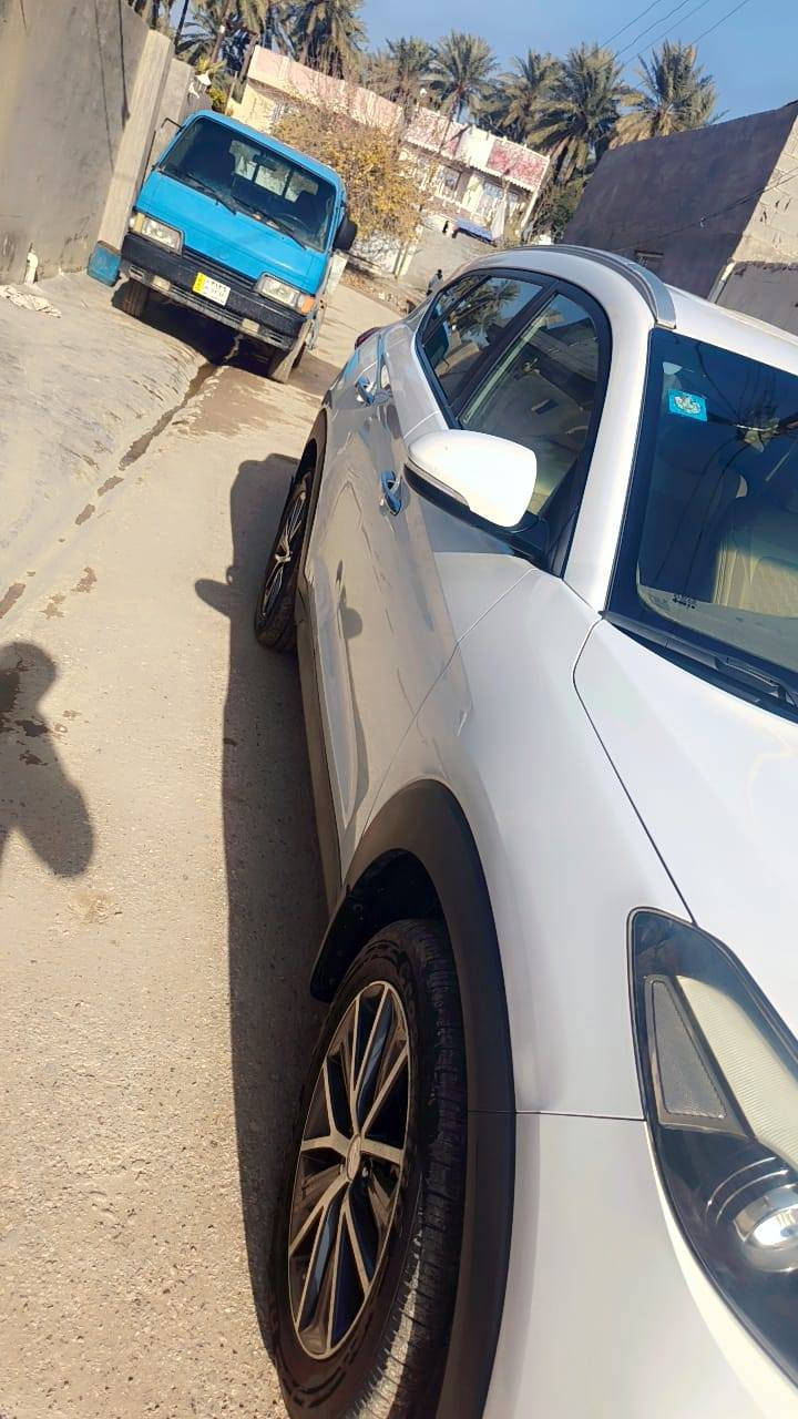 السلام عليكم توسان للبيع مديل 17مكينه كير كهرباء حداديه كلها كامله مناقصها شي شركه الكاصد خمس عدسات مري شفط قطعتين تبريد 
مكانها ديالى خالص اي استفسار اتصل مكلف بلنشر رقم صاحب السياره *********** بلاد, صلاح الدين
