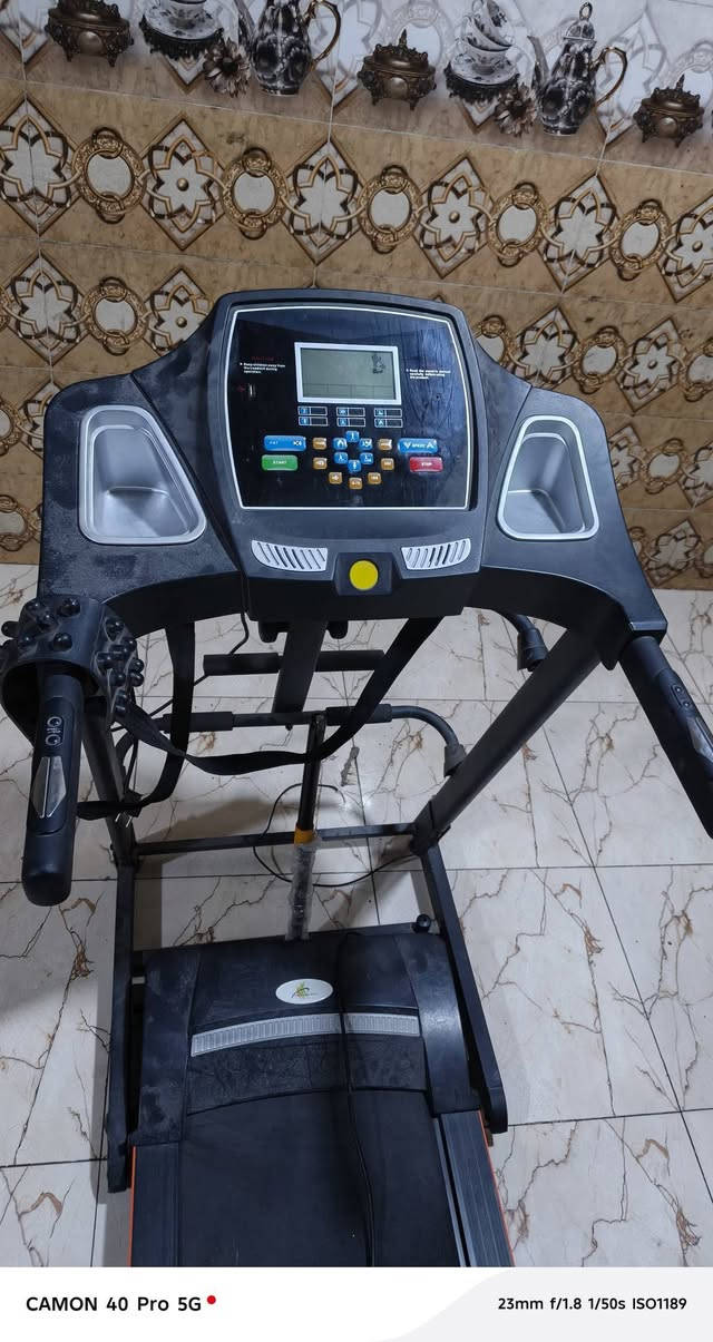 سلام عليكم جهاز رياضي جهاز جديد مستخدم 2 شهرين بس شخص سافر الي يلعب عليه وعافا البيع الشراي بل خدمه البصره رقم الهاتف ***********
