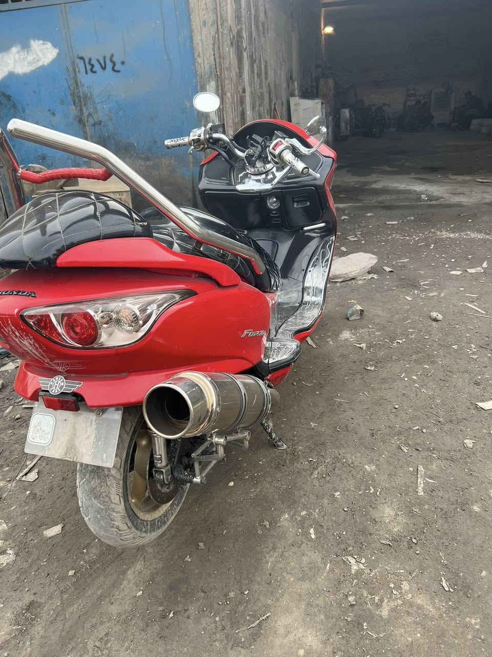 السلام عليكم دراجه فورزه صفر ٩ بيها سستم كامل ماشيه 51الف دراجه كلها حساسات اشاير لايت كهربائيات كلها شغاله مكاني بغداد حي اور 
رقم *********** واتساب انتصال
