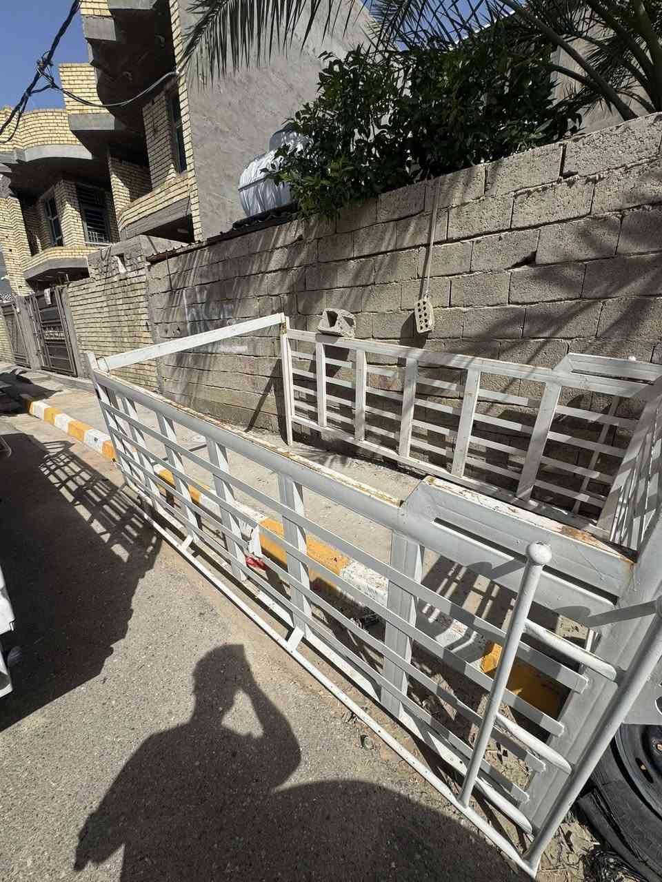 محجر للبيع مكانه واسط صويره ب 300 وبي مجال بسيط  وهاذا رقمي ***********
