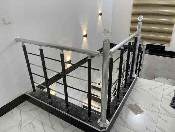 🔹 محجرات درج ألمنيوم بتصاميم عصرية وراقية
🔹 قوة ومتانة بأعلى جودة
🔹 ألوان متعددة تناسب ذوقك
🔹 تفصيل حسب طلبك

🏠 خلي درج بيتك يلمع بأناقة الألمنيوم ✨
📍 الموقع: [الانبار - حديثه - صعدة الحي العسكري ]
📞 للطلب والاستفسار: ***********
