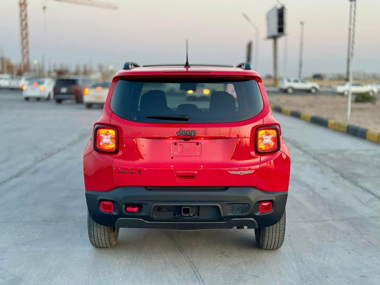 جيب رنكد تريل هوك
بدون حادث السيارة فقط عطل ميكانيكي
موديل 2022
ماشيه 30 الف mi
لون احمر
مواصفات فوللل
بصمه 
بانوراما
رادار امامي
وادار خلفي
كشنات تدفأه
ستيرن تدفأه 
كامره دواره
شاشه كبيره 
تشغيل عن بعد
كامره خلفيه 
شاشه كبيره
كشنات جلد
 
فور ويل 4*4
تحكم ستيرن جهتين
هند بريك دكمه كهرباء
نظام مانع انزلاق
منفذ ( AUX ) وبلوتوث

نظام ( A B S )
نظام سبورت
نظام ايكو

***********

شاصي السيارة : ZACNJDC14NPN74159
