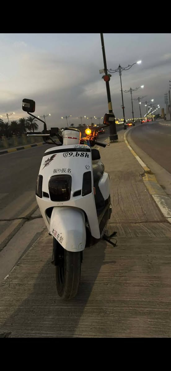 بوليس 2012 للبيع الدراجه نصبه بيها سستم سماعات نوزل كلشي ما ناقصها تشغل وتطلع ***********
المكان بعقوبه
