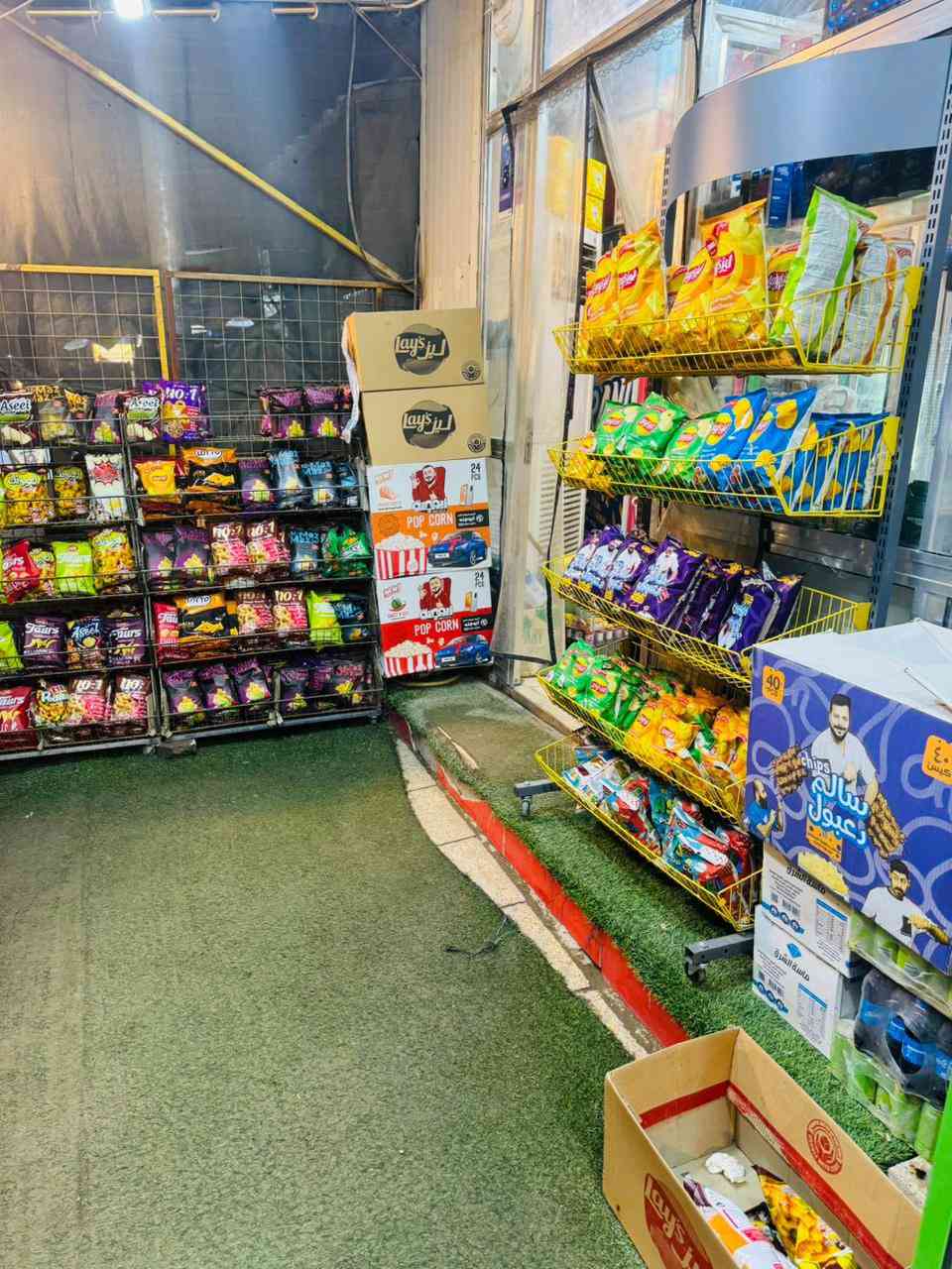 أسواق للبيع موقعها القشله قرب. المحطه الداخليه أسواق حلوه ومرتبه وتشتغل تحتوي على 8براد عمودي. وبرادين بطح 
ومنظومه كامرات وسبلت عمودي سبب البيع عدم التفرغ لان دوام عندي. والي. حاب. يشتري. المحل. يتواصل ع الرقم التالي. *********** غير متواجد. ع الفيس
