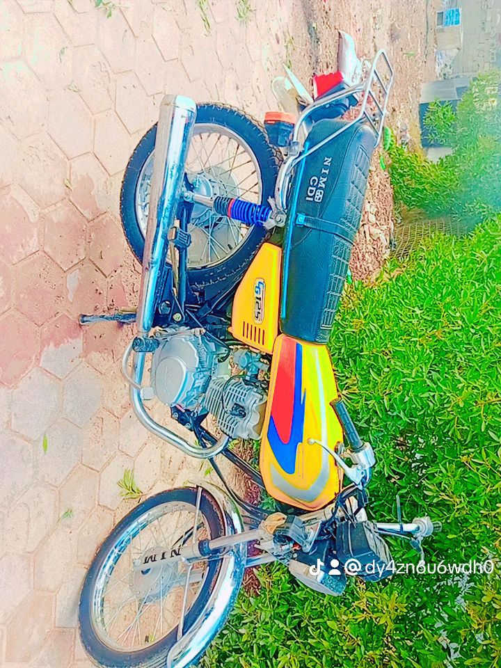 دراجه للبيع موديل 2025 السعر خاص المكان واسط قضاء صويره ***********
