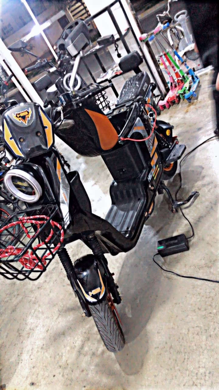 سلام عليكم شباب  بس مراوس R9


**إذا كنت صاحب هذا الإعلان وتريد حذفه لأي سبب، رجاءا أرسل رسالة إلى الدعم الفني**