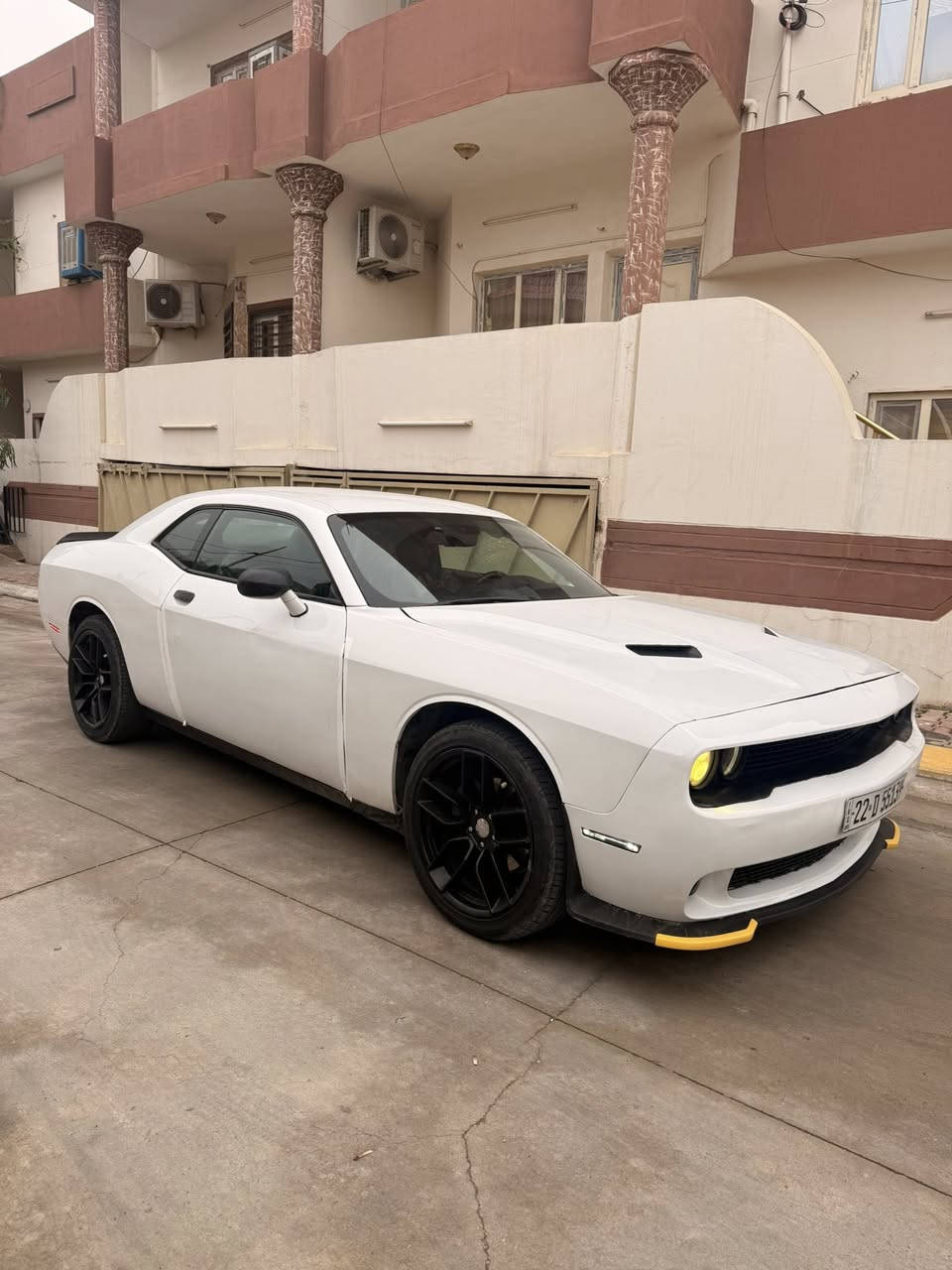 بسم الله الرحمن الرحيم
جالنجر ٢٠١٨ sxt 
سياره ماشيه ١١٨ الف كليو متر 
سياره هزه جديد بسمي 
بيه جامرلغين وبونيد ووباب سكن 
ومبدل اله محرك جديد 
سياره جاهز من كل نواحي سبب بيع عاجبني تيسلا لو بي وادي 
١٤٥ وبيه مجال 
***********
مكاني كركوك ..
