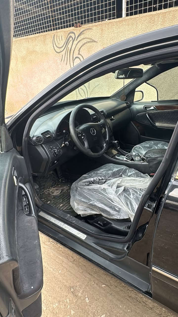 سلام عليكم مارسدس c200موديل 2002مكينه كير حداديه تبرير تايرات تخم باتري جديد بيه شغلات بسيطه بيع او مراوس سعر 67


**إذا كنت صاحب هذا الإعلان وتريد حذفه لأي سبب، رجاءا أرسل رسالة إلى الدعم الفني**