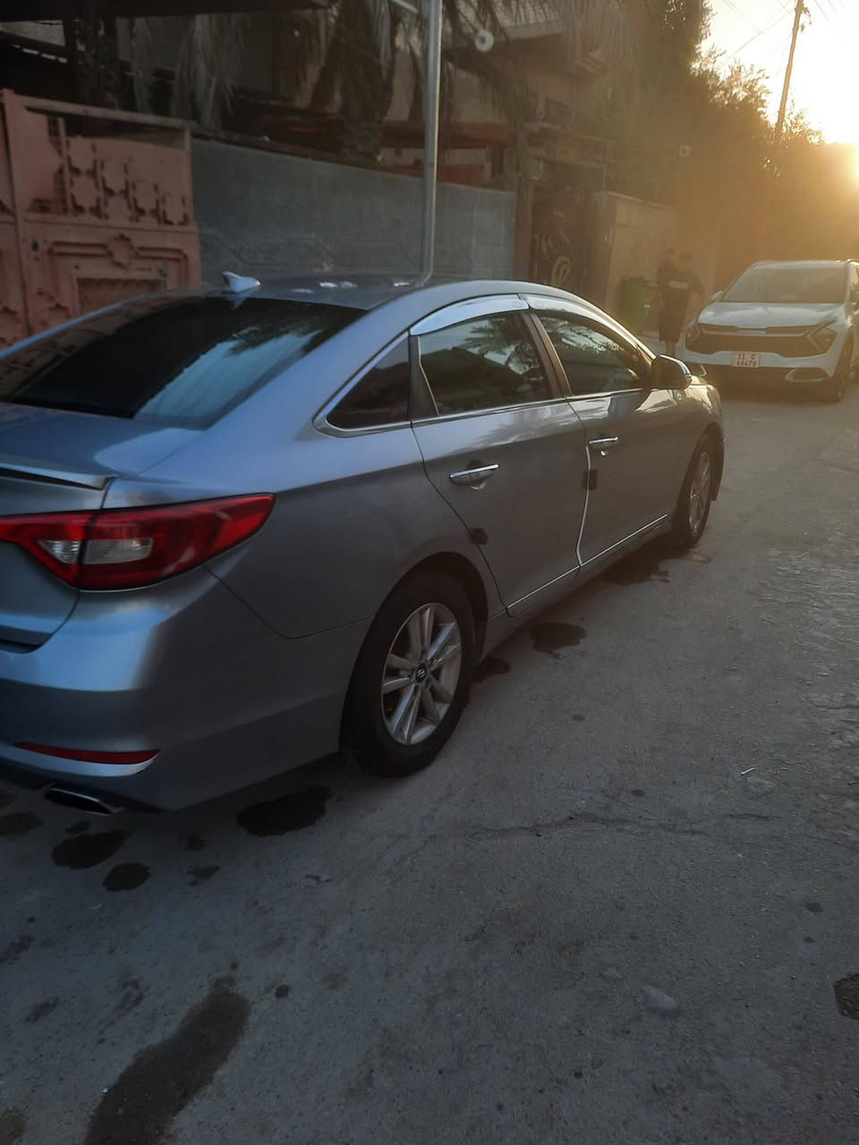 السلام عليكم للبيع او المراوس جارجر او اوباما 2010 2009 فقط السعر 106 قابل للتفاوض سوناتا موديل 2015 امريكي السونار مرفق مع الصور السياره خير من الله صدر امامي خلفي كله جديد تخم تاير نضيف مكاني بغداد الدوره ابو دشير للاستفسار *********** فقط واتساب وخاص متواجد
