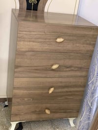 غرفة نوم 7 قطع بحالة جيدة لتواصل 07881999654