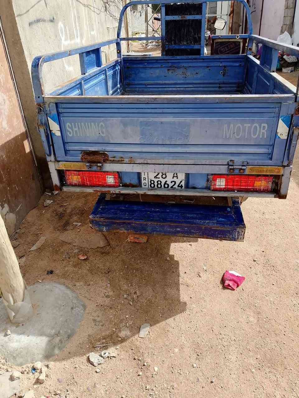 سلام عليكم جمرة فحل البيع السعر مليون 800.وبيهة مجال رقم نكليزي مديل 2016كلشي معايزة المكان النجف حي القدس. المراسلة وتساب لو مخابرة ***********. وعندي محجر ومصطبات حديد
