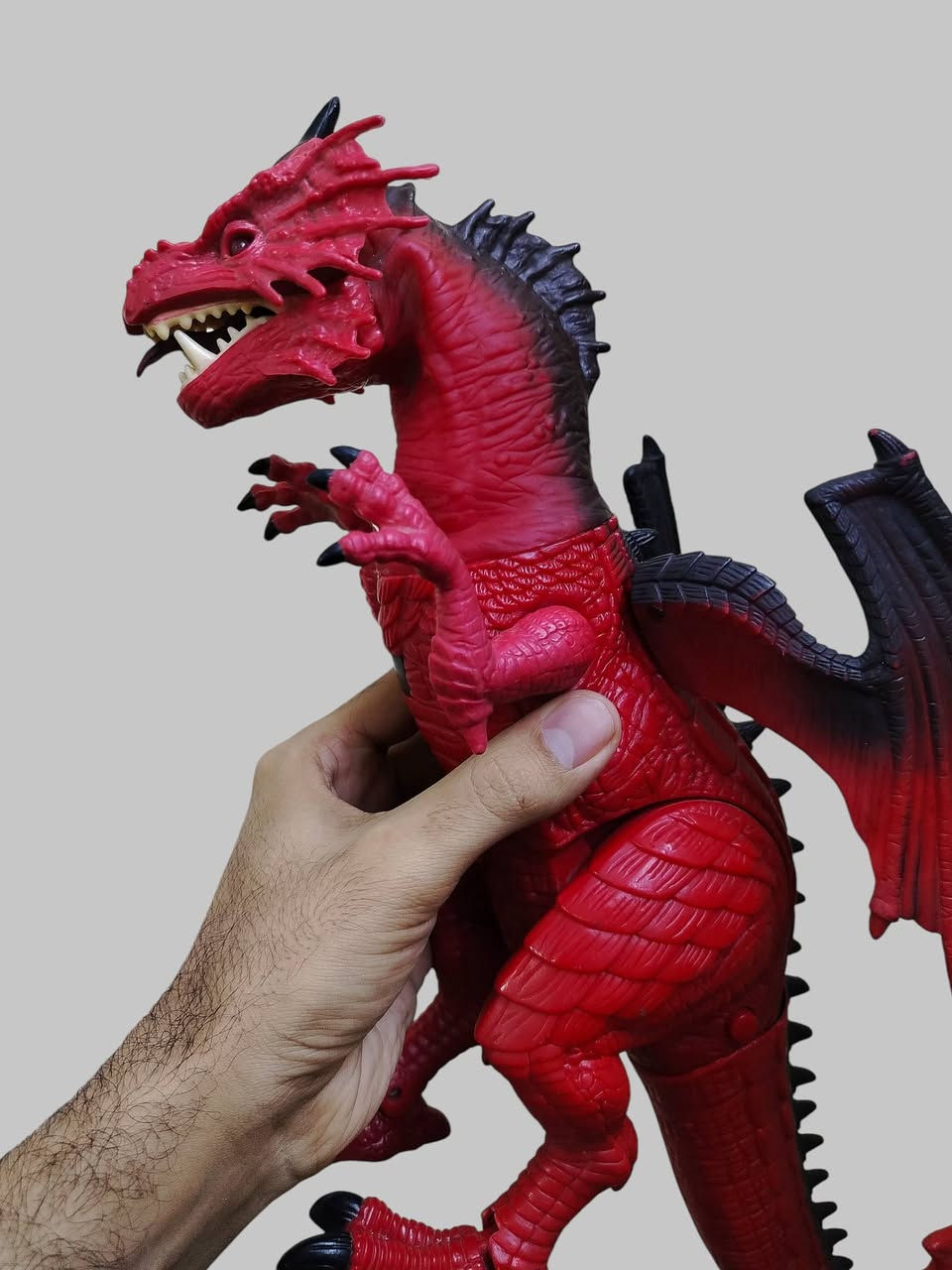 متوفر ✅
مجسم التنين مفصلي بتفاصيل واقعية 😍 
حجم القطعة واضح في الصورة 😌 
للحجز يرجى المراسلة على الخاص ☎️ 
يتوفر توصيل لكل محافظات العراق 🚗


**إذا كنت صاحب هذا الإعلان وتريد حذفه لأي سبب، رجاءا أرسل رسالة إلى الدعم الفني**