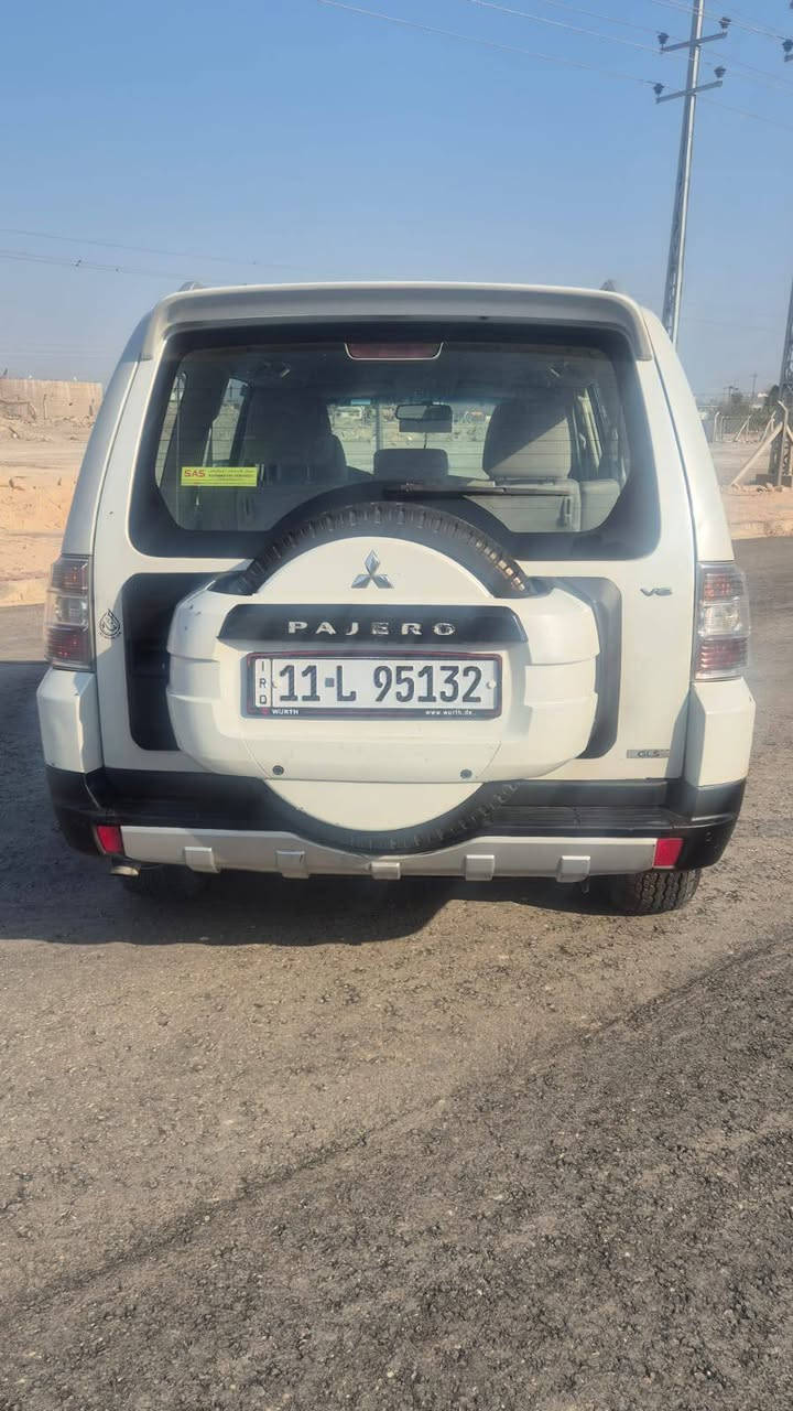 سلام عليكم باجيرو 2008محدث
كفاله عامه ماعده شبر صبر بجاملغ الامامي جهت السايق والباقي كفاله عامه تخم تاير حداديه اماميه خلفيه جديده كهربائيات كله شغاله 7راكب محرك 3000 المرغوب   سنويه ورقم جديد بسمي تدفئه تبريد باقي المواصفات معروفه ***********مكاني الحيدريه
