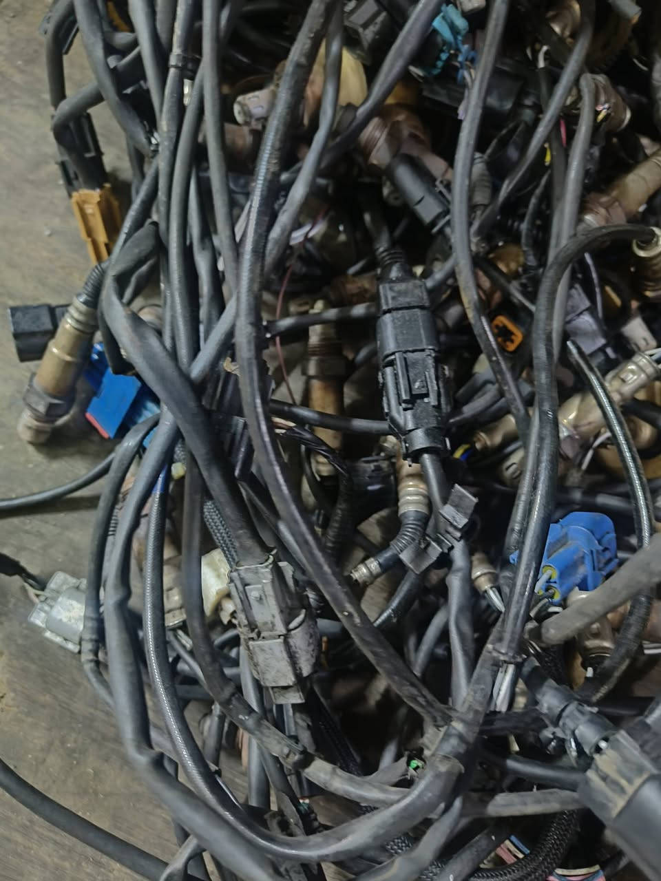 حساس كزوز كوري مشكل
سعر القطعه 5000 
أقل طلب 50 قطعه 
يوجد توصيل لجميع المحافظات 
واتساب ***********
