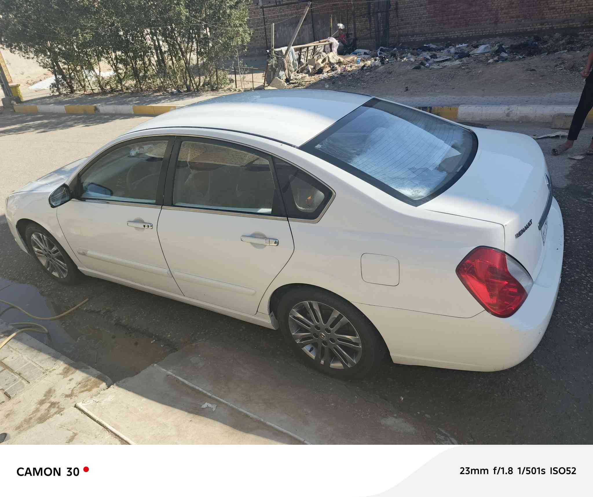 رينو سفران  2009 للبيع سياره خير من الله مكينه وكير وحداديه وشاصي تبريد تدفئة كفاله بيه قليل صبغ ومعجون مكانات قليله ميسان قضاء الميمونه 75 قفل رقم ***********
