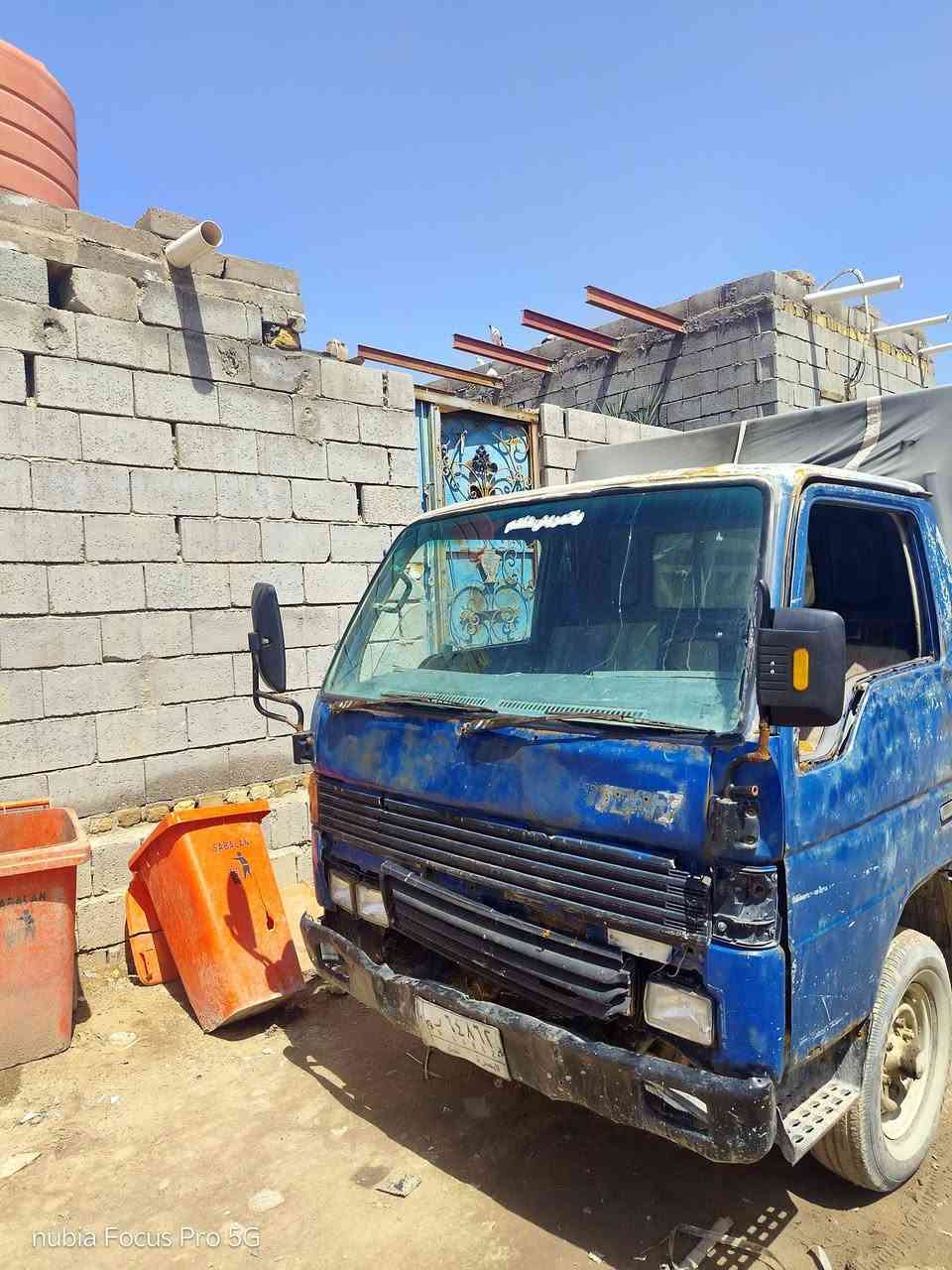 سلام عليكم كيا حمل للبيع موديل 2000سياره حلوه محرك وكير واكسن مكفولات محرك 3000 رقم بصره الماني سنويه منتهيه بل 2020فحل سبرنك وره وكدام راعيه موجود
سعر السياره 30وبيه مجال للطيبين 
العنوان البصره الهارثه 
الرقم ***********
