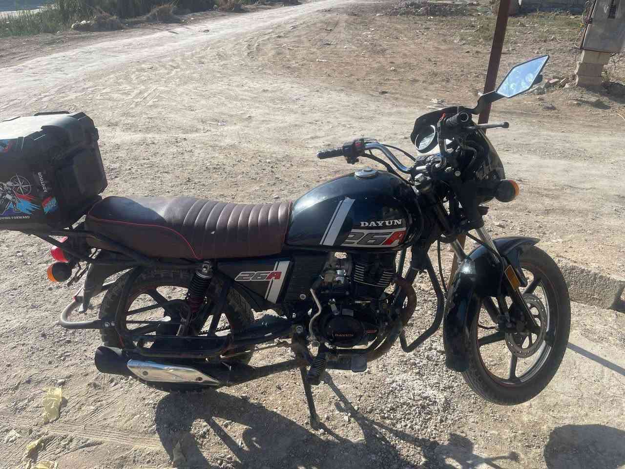 سلام عليكم درجة دايوان موديل 22 مرقمه باقي بس لوحات كامله مكمله مكينه مامفتوحه ابد والكشر كدامك السعر 1850 وبيها مجال قليل رقم ***********
