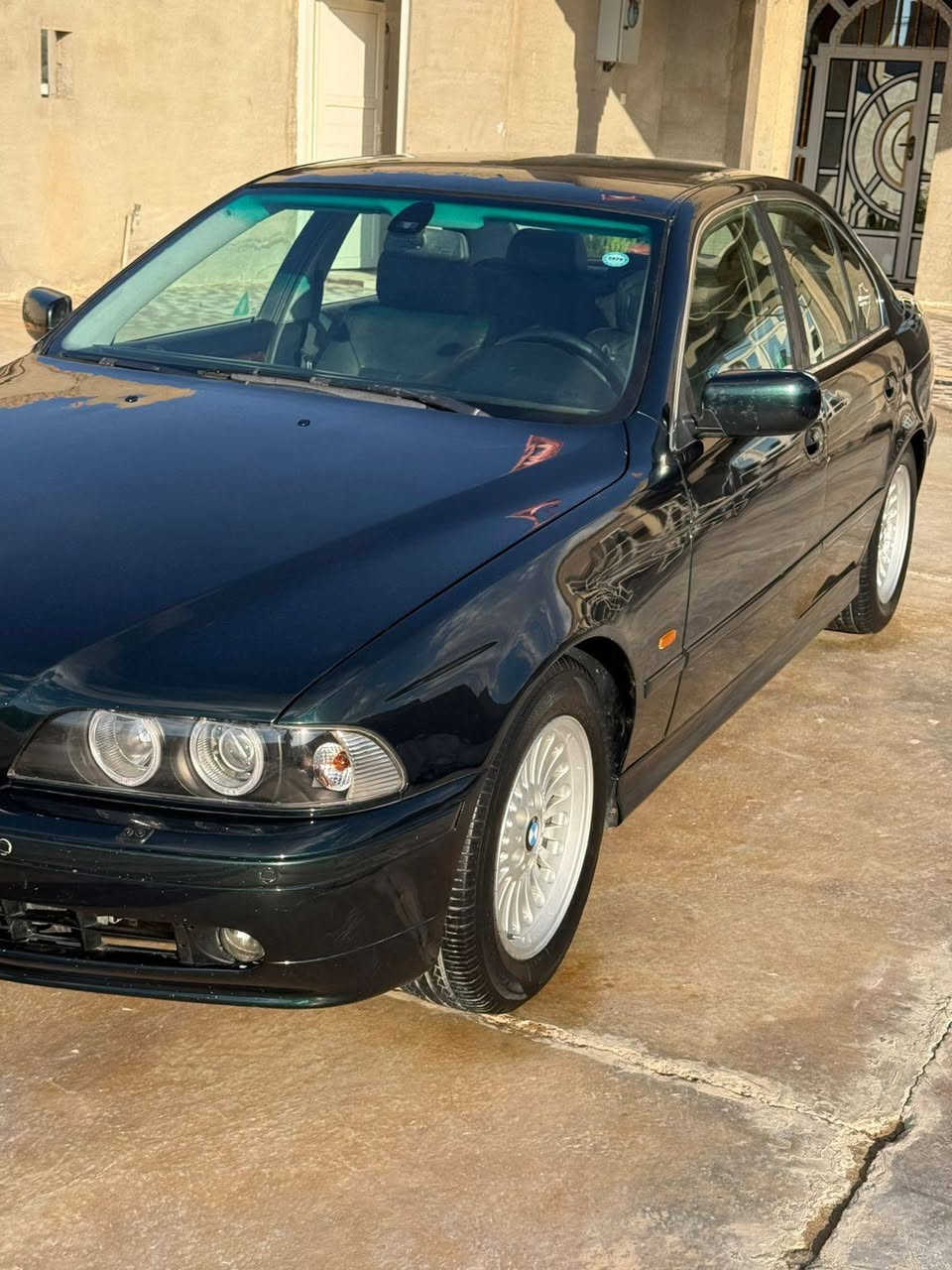 سلام عليكم سقر 528 موديل 2000 محرك دبل فانوس جديد كير شرط سياره فول عده فتحه سياره مآل جناي سعر 95 $ ***********
