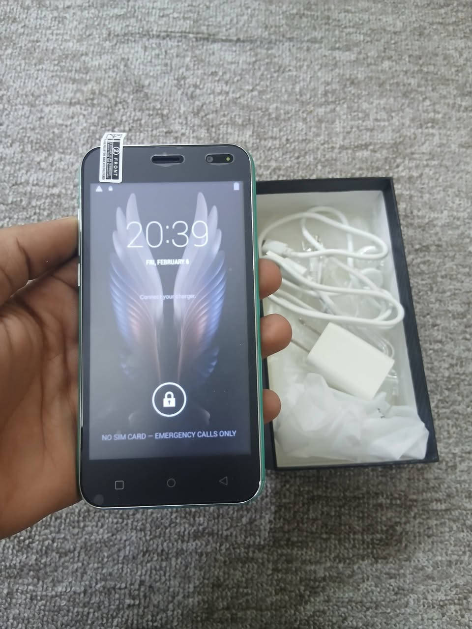 السلام عليكم هاتف سمارت جديد كوبي ماستر الجهاز جديد وبي شاحنه اصليه جديده وسماعه وكفر شفاف ذاكره 64 عشوائيه 4 الجهاز HD عالي دقه وسلسل جدا السعر 65 وبي مجال مستعجل اليريده يراسلني خاص او يعلق 
يوجد توصيل جميع مناطق بغداد


**إذا كنت صاحب هذا الإعلان وتريد حذفه لأي سبب، رجاءا أرسل رسالة إلى الدعم الفني**