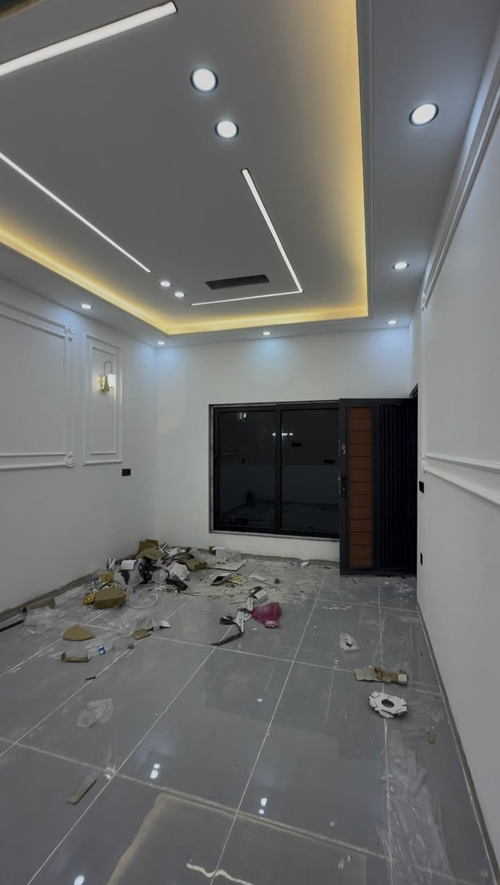 بيتين للبيع اسرى مفقودين (خلف بزار ستي)
كل بيت ١٠٧مت. واجهة ٧متر 
فول مواصفات بناء ٢٠٢٥
كل بيت يحتوي على  
غرفة نوم طابق ارضي غرفتين نوم طابق فوق 
.
طابو صرف 
لمعرفة السعر اكتب (تم)
***********
***********
