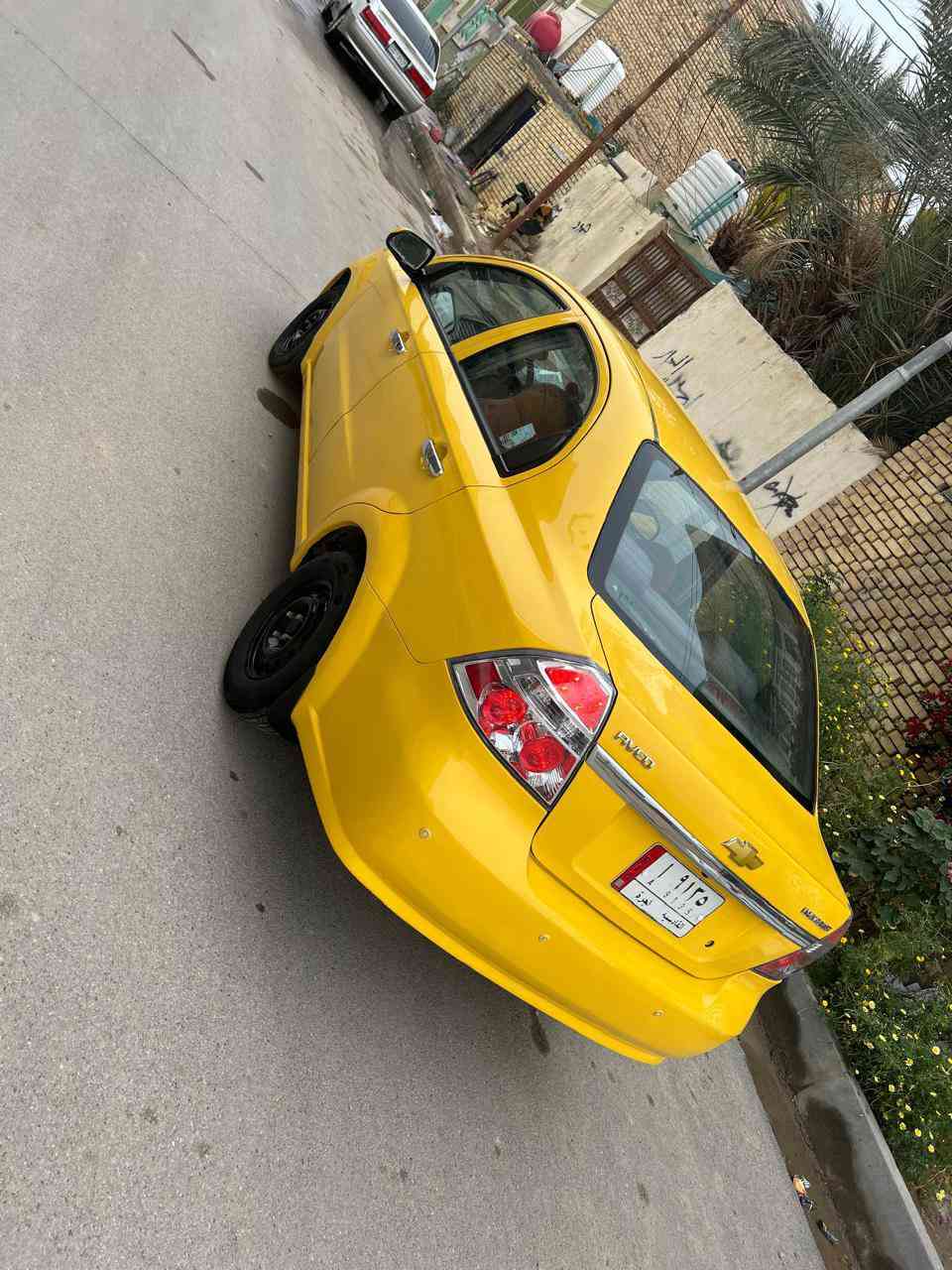 سلام عليكم سياره افيو 2009السياره جاهزه اي نقص ما بيه مكفوله ضربه وكصه ونقل حداده كير ومحرك جدد  كهربايات كله شقاله شاشه كامره  تخم تاير كير ومحرك جدد السعر 48وبيه مجال الرقم ***********
