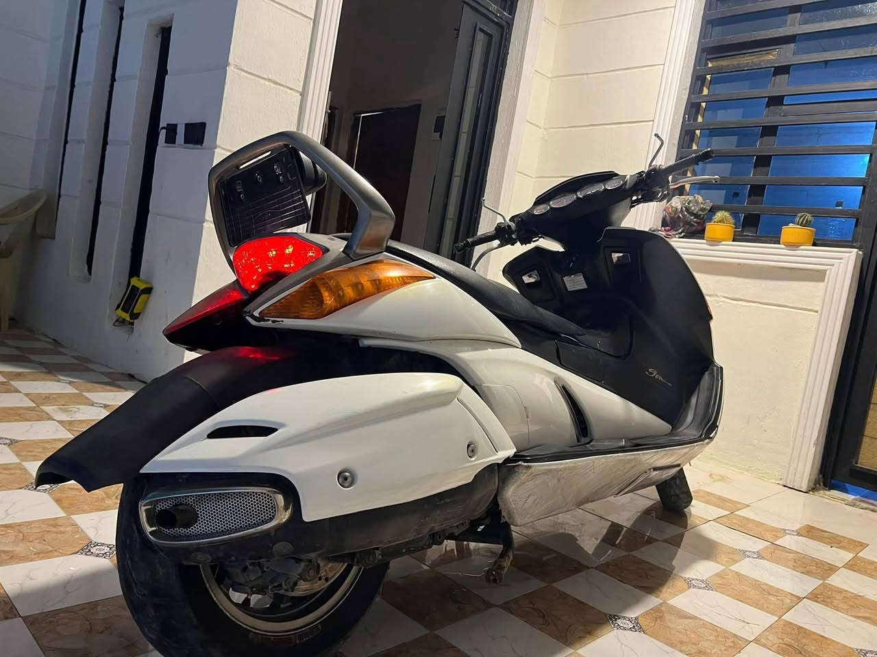 السلام عليكم
ساسوكي كمه ياباني 🎌

مكينه كفاله لاتنقيص لاتبخير⚙️

دراجه خير من الله تجي وشوف بعينك 🕶️

كهربائيات كله شغاله بدون f1 وبدون كودات㊗️

ستاند حاس🔇

لايت عدسه 🔦

بك لايت LED🧿

اوراق جاهزه💻

 سعر 11$

***********
