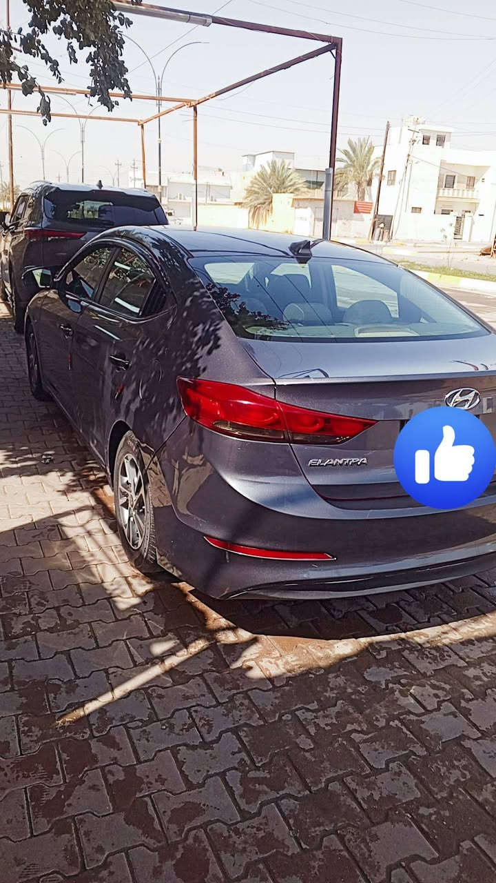 سلام عليكم البيع هونداي إلنترا موديل 2017 وارد كندي  صبغ جاملغ وباب سكن وبنيد بدون دواخل وباقي مكفولات كفاله عامه اليبل وآحد سيارة  مواصفات شاشه كأمره دواره رادار تحكم ستيرن مثبت سرعه تبريد بل كشنات هيتر بل ستيرن اشاير بل مري لون سياره فيلي ويل كب  سيارة جاهزة من كلشي حدادية تخم تاير كير ومكينة 2000 دوش
ماشيه 185 هزه مجدده جديده مكفولات كير ايتي  رقم بغداد الماني وسونار سياره مرفق مع صور شرط التحويل  السعر123 لاستفسار علا رقم *********** مكان سيارة تكريت
