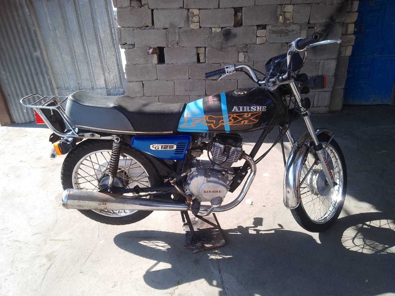 دراجه ارشا للبيع اوراق موديل 20 طالعه ب 21 كفاله نضيفه كلش ما مفتوحه السعر 850 بيه مجال حك الجيه عنواني بالزبير اتصال   ***********
واتساب ***********
