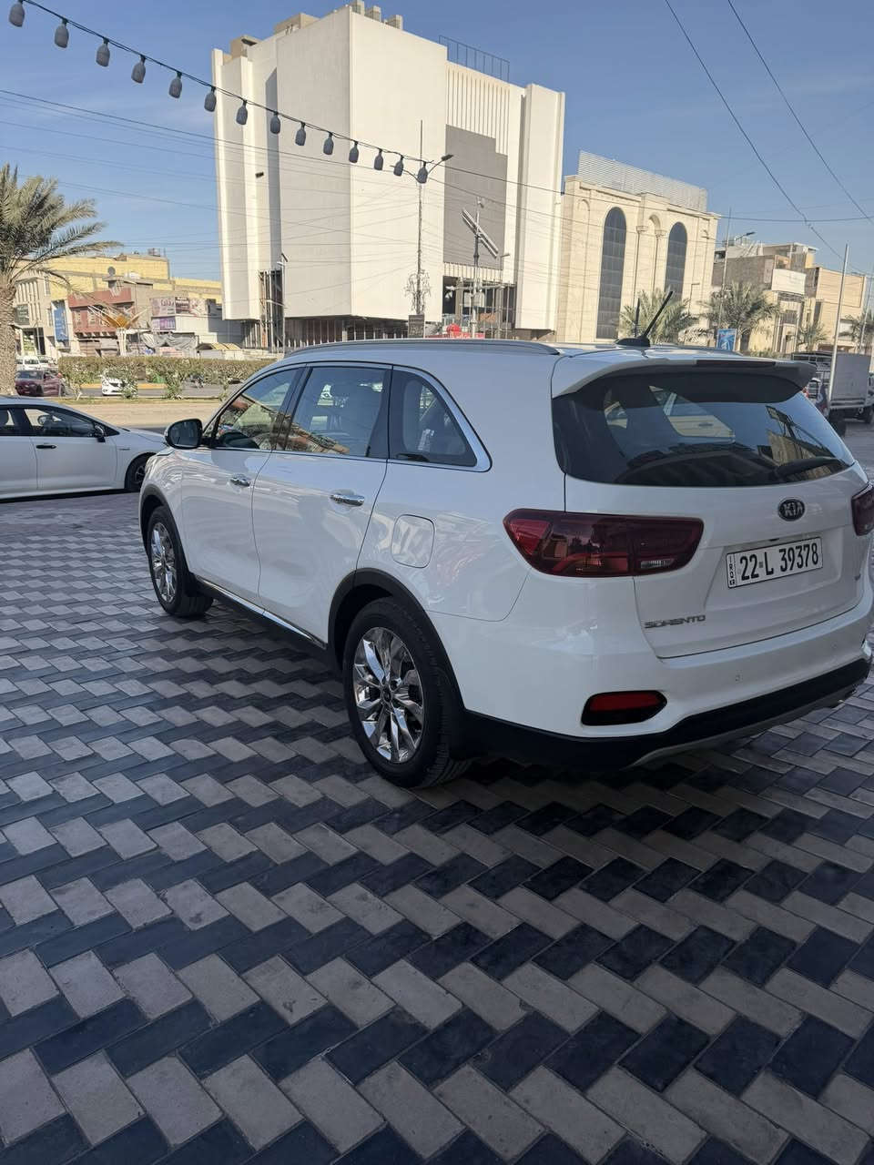 سورنتو للبيع 2020 6 سلندر كشنات كهربائي مكفوله من الصبغ والبارد بصمه شاشه كبيره صندوق كهربائي ماشيه 54 الف السعر 265$ وبيها مجال للشراي 
الاتصال على رقم الهاتف ***********
