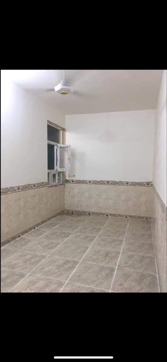 اعلان
شقة للايجارطابق ثاني جديدة صفر (عوائل فقط)
تحتوي على غرفتين نوم وصالة كبيرة ومطبخ وحمام وسبلت 
السعر الايجار الشهري (200)الف 
العنوان - شارع الزهور بالفرع المقابيل افران الكرخ 
للمعلومات اتصل ***********
