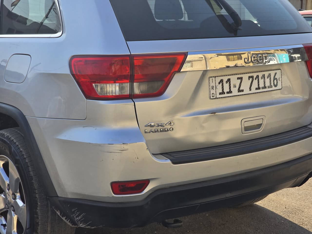 السلام عليكم من رخصة الادمن لبيع جيب 2011خليجي محرك 6سلندر موصفات فور ويل كشنين كهرباء بصمة لباقي موصفات لعاديه سياره بيه صبغ جاملغ وبنيد وشويه جاملغ ثانيه بدون حادث طخه خفيف بجاملغ وصار بيه توحيد لون مكفول شاصي لغد لباقي كوله مكفول بدون تبديل بدون ضربه كير محرك صدر خير من الله تخم تاير جديد سعره ب١٥٥ وبيه مجال مكان بغداد رقم ***********
