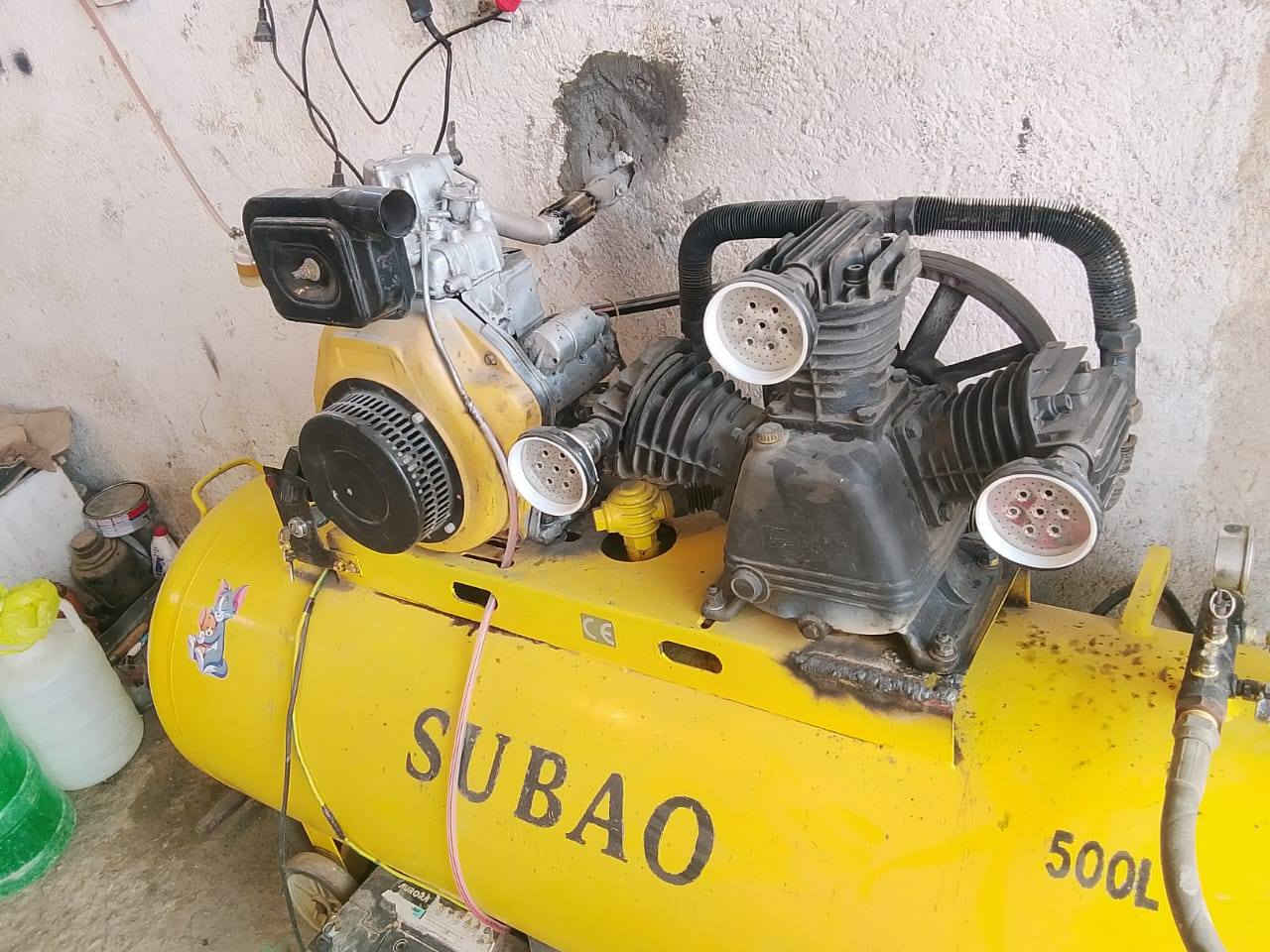 كمبريسر محرك كاز ٥٠٠ لتر سعر والتفاصيل الباقي تصال برقم *********** ديوانية ال بدير شارع العام مقبوله البانزين خانه
