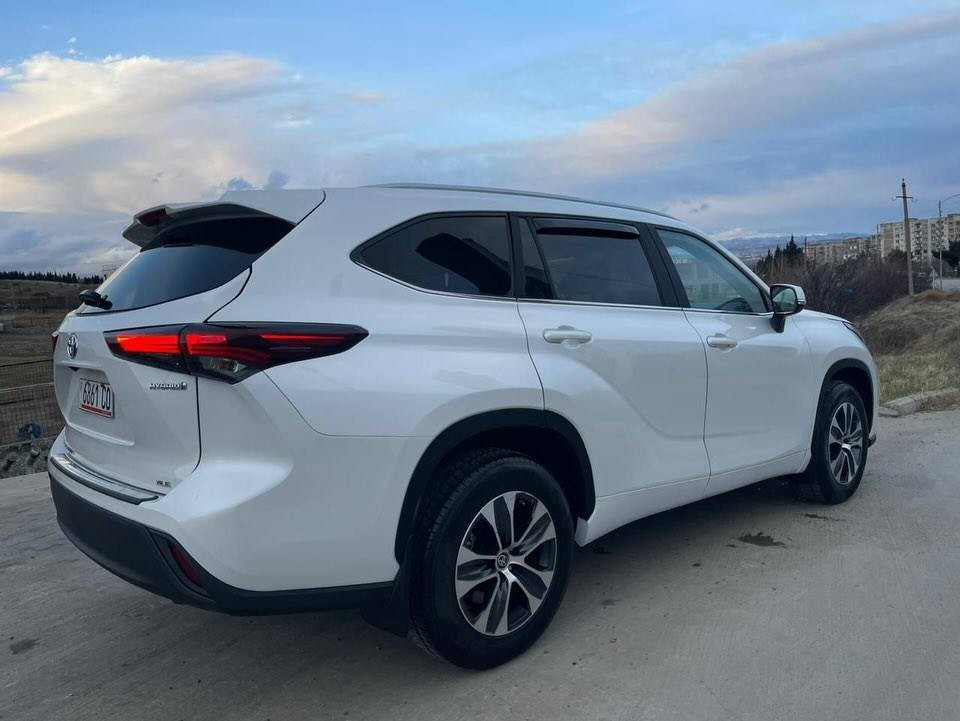 السيارة للبيع من جورجيا تبليسي العاصمة الجورجية
تويوتا هايلاندر 2024 هايبرد 2.5 XLE
المسافة المقطوعة 36الف 
سيارة بحالة ممتازه
#بدون_ضرر الموقع #تبليسي 
المعروضة بالسعر جورجيا 213ورقة


**إذا كنت صاحب هذا الإعلان وتريد حذفه لأي سبب، رجاءا أرسل رسالة إلى الدعم الفني**