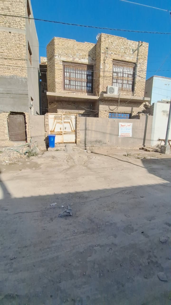 الدار للبيع
المساحة ١٠٠ 
واجهة ٩ نزال ١١
ديوانية صوب الشامية (حي العذارية )
قرب مجسر الجمهوريه ومجمع القضاة 
يحتوي الطابق الارضي على صاله واستقبال ومطبخ وغرفه وصحيات 
يحتوي الطابق الثاني على غرف عدد ٢ وصاله وصحيات
للإستفسار الاتصال على 
***********9 
***********
