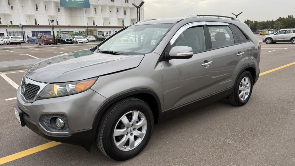 للبيع كيا سورنتو موديل 2012 رقم بغداد بسمنه تحويل ثاني يوم وارد امريكي حادثها جاملغ خلفي مكفوله من الغد والشواصي بدون ايرباك مصبوغه فرن اثر جراد ومابيها اي نقص كير مكينه صدر تخم تاير تبريد ثلج فول عده الفتحه مكينه 6 سلندر بصمه قطعتين تبريد السعر 117 مكانها بغداد للستفسار ***********
