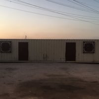 كونتينر للبيع  مغلف من الداخل بسندوينج بنل  عازل 100% قياس 40قدم مايعا...