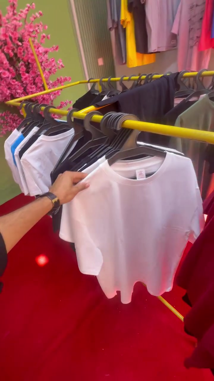 🔥 وصلت تشكيلة جديدة من التشيرتات الرجالية 🔥

👕 سعر القطعة بالجملة: ٤,٠٠٠ دينار فقط

✅ جميع الألوان متوفرة
✅ جميع القياسات متوفرة
✅ كميات كبيرة وخيارات متنوعة تناسب الجميع

📍 العنوان: الصقلاوية 

📦 نوصل إلى جميع محافظات العراق.

📞 للاستفسار والطلبات:
***********
